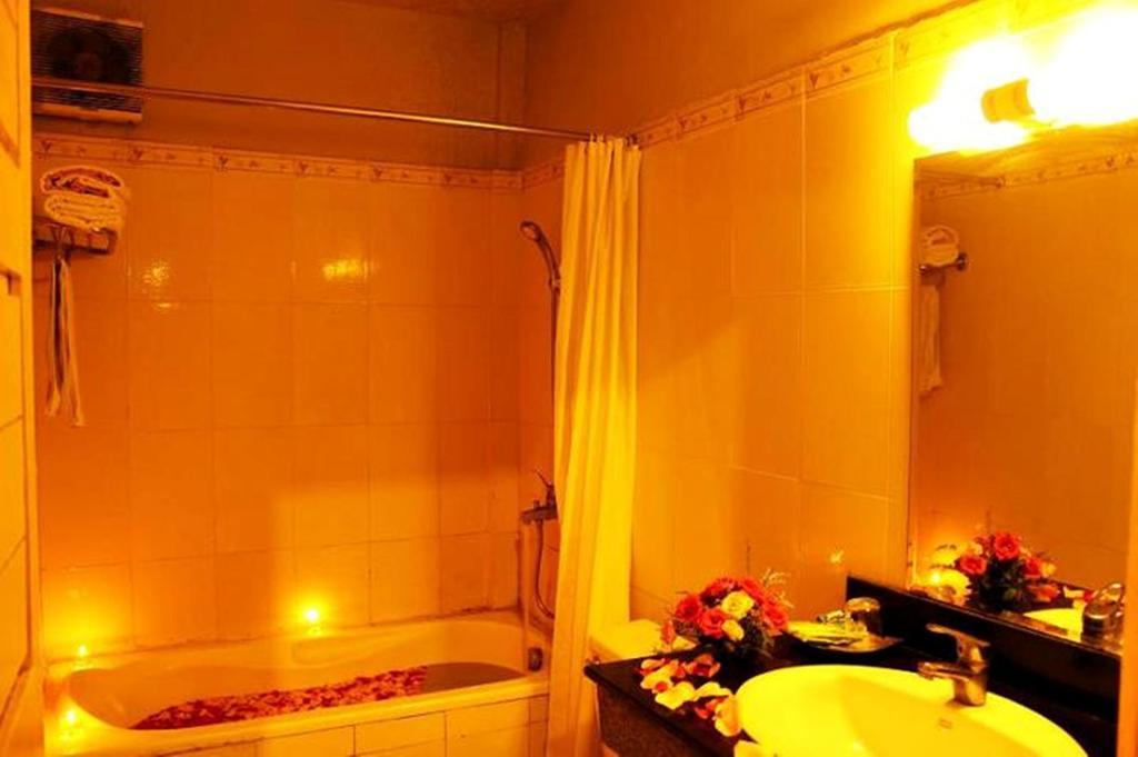 Hanoi Little Center Hotel Ngoại thất bức ảnh