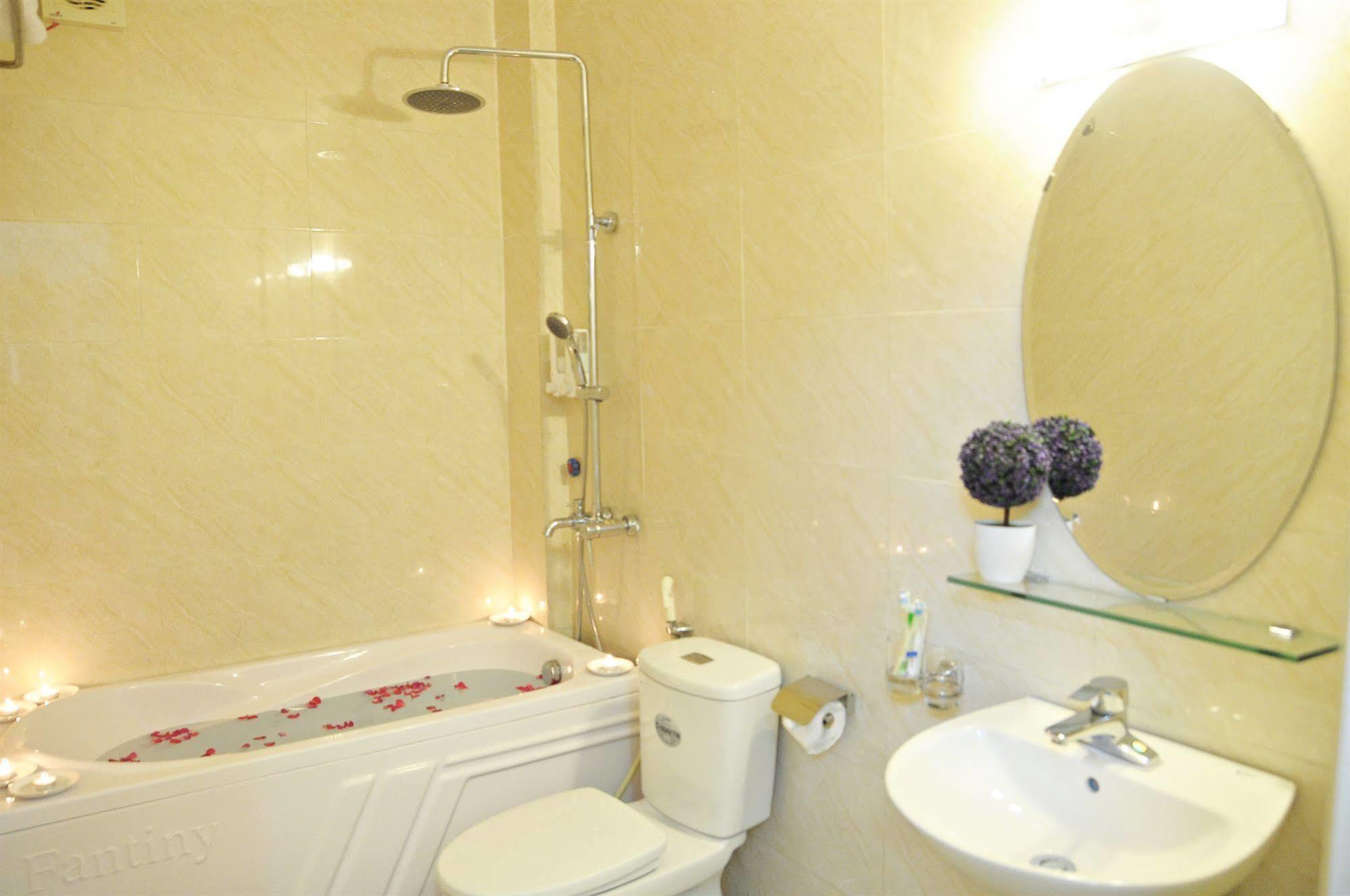 Hanoi Little Center Hotel Ngoại thất bức ảnh